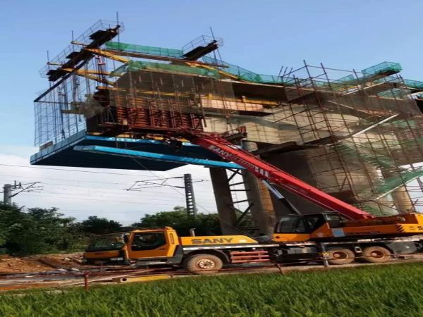 伊通吊车_里建东盟开发区吊车出租都有哪些？